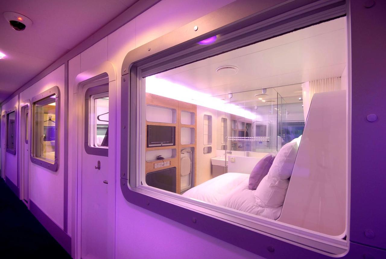 Yotelair London Gatwick Airport Horley Dış mekan fotoğraf