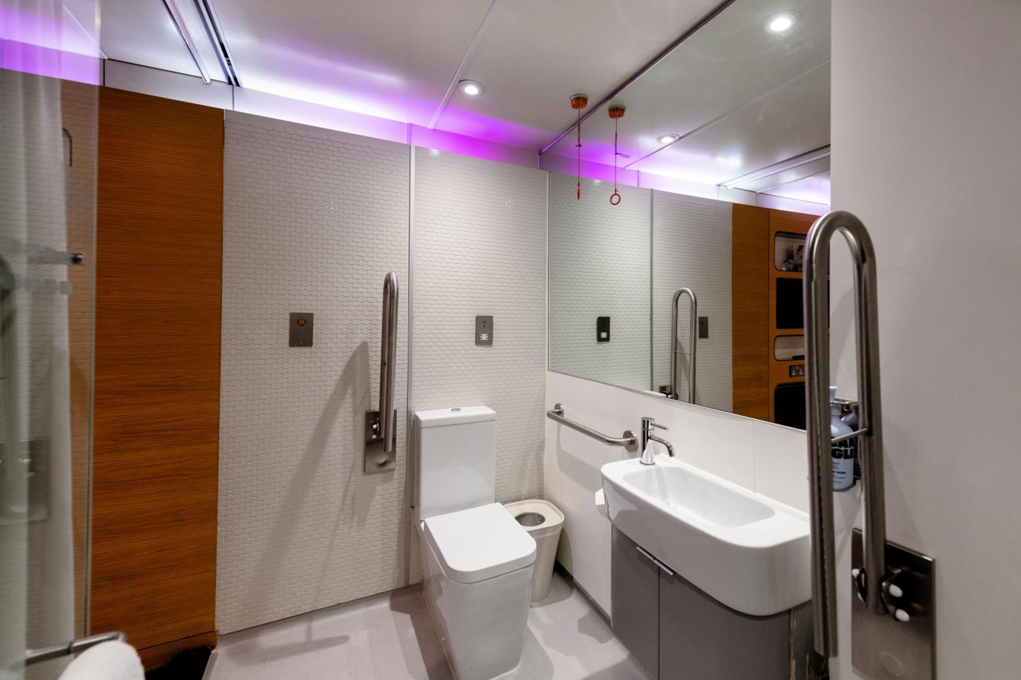 Yotelair London Gatwick Airport Horley Dış mekan fotoğraf