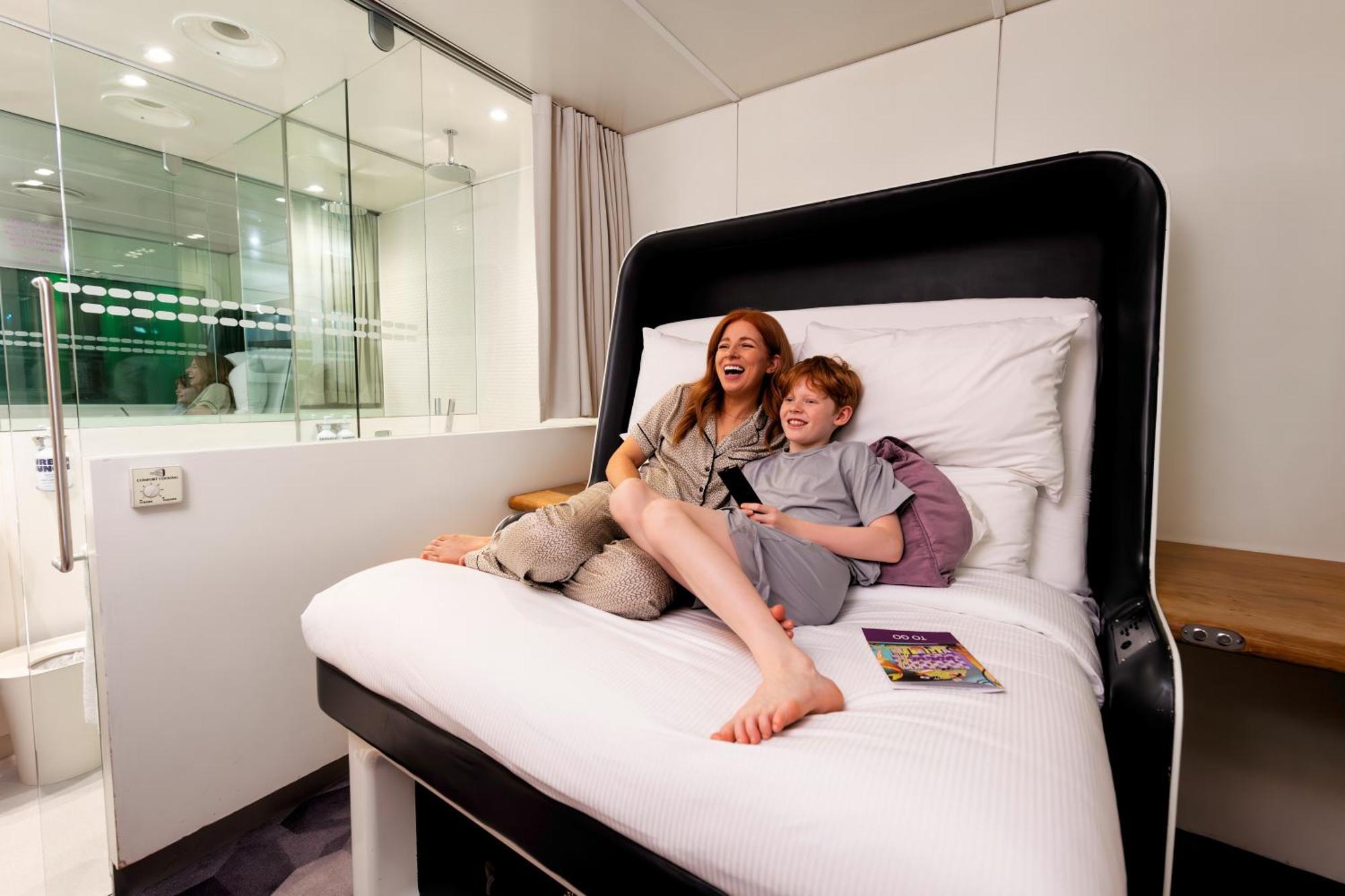 Yotelair London Gatwick Airport Horley Dış mekan fotoğraf